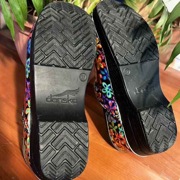 Dansko size 37 shoes - Picture 11 of 12